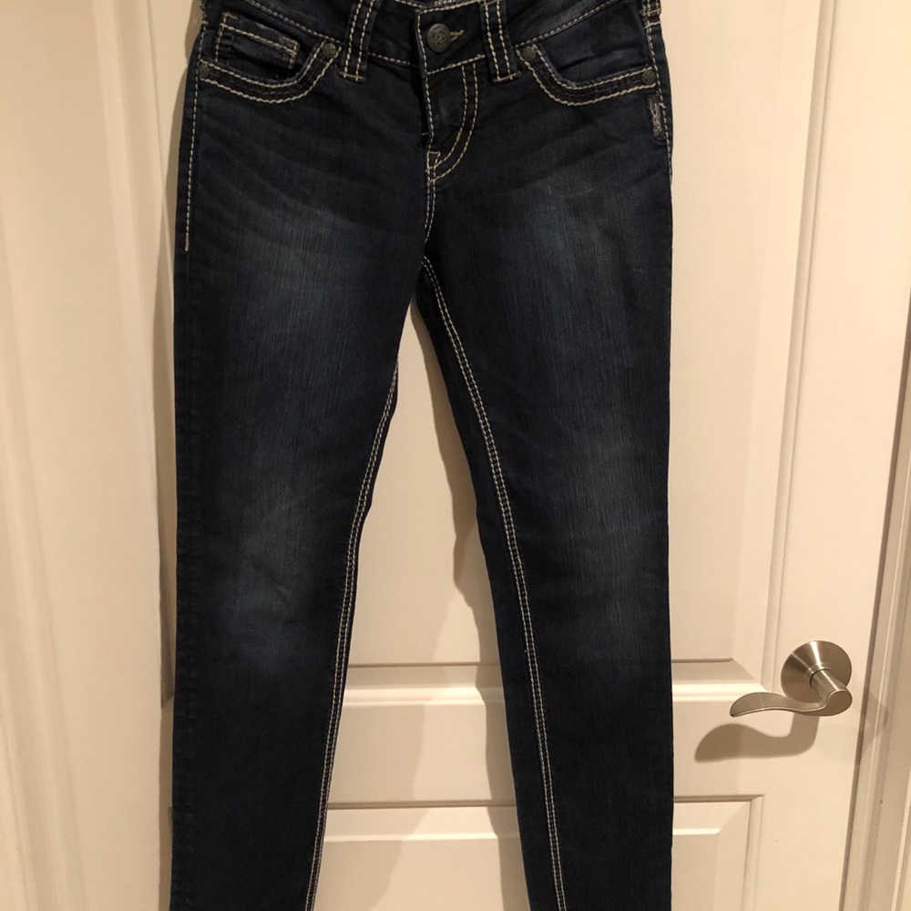 Woman’s Silver Suki skinny jeans